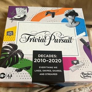 😄Trivial Pursuit Decades 2010-2020 game